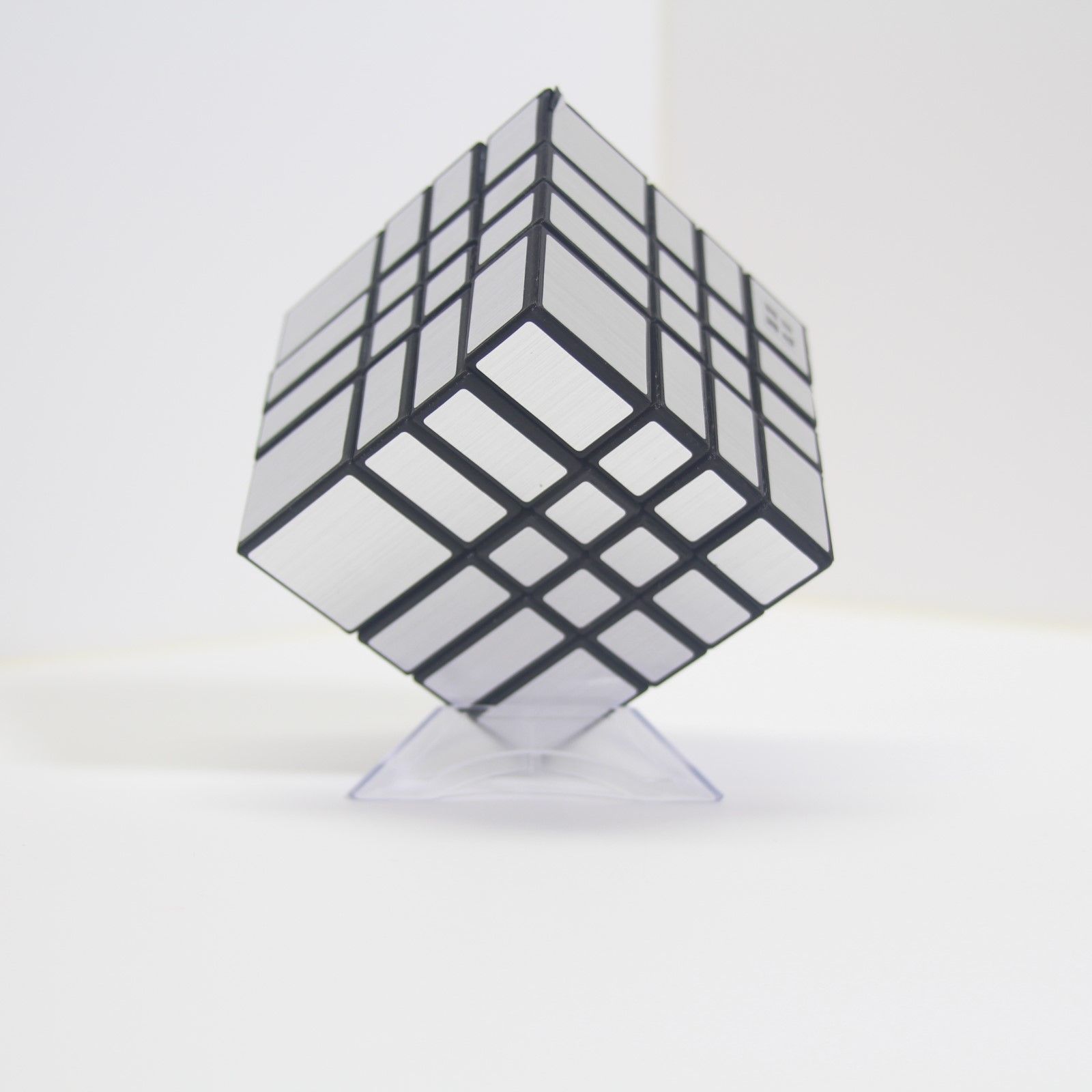 Cube Photo of Mirror 4x4